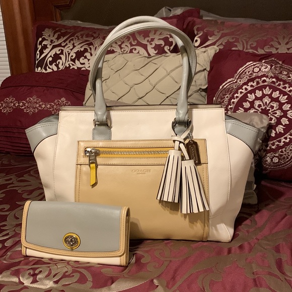Coach Legacy Colorblock Leather Bag & wallet - Picture 2 of 16